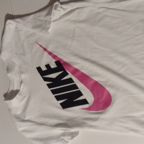 Nike - Picture 5 of 7